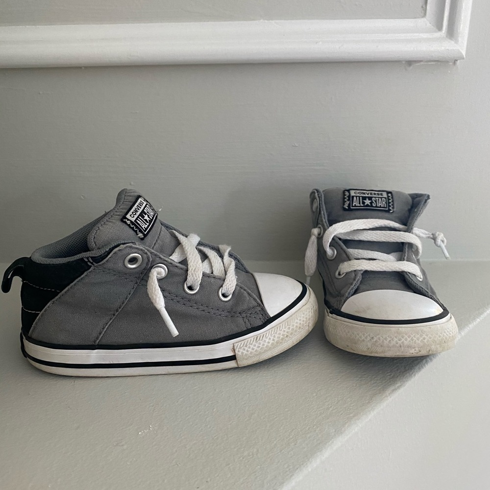 Toddler boy converse size 8